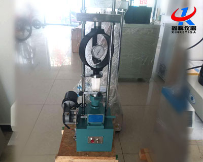 電動(dòng)石灰土無側(cè)限壓力儀