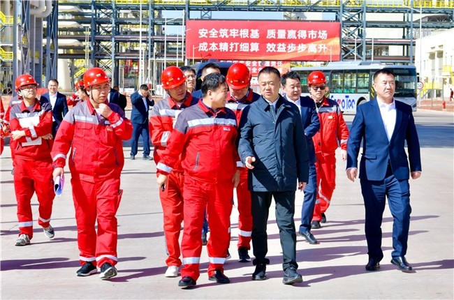 聚焦“燈塔工廠”沖刺背后：黨彥寶帶領(lǐng)寶豐集團(tuán)以數(shù)智綠色書(shū)寫(xiě)制造業(yè)新答卷